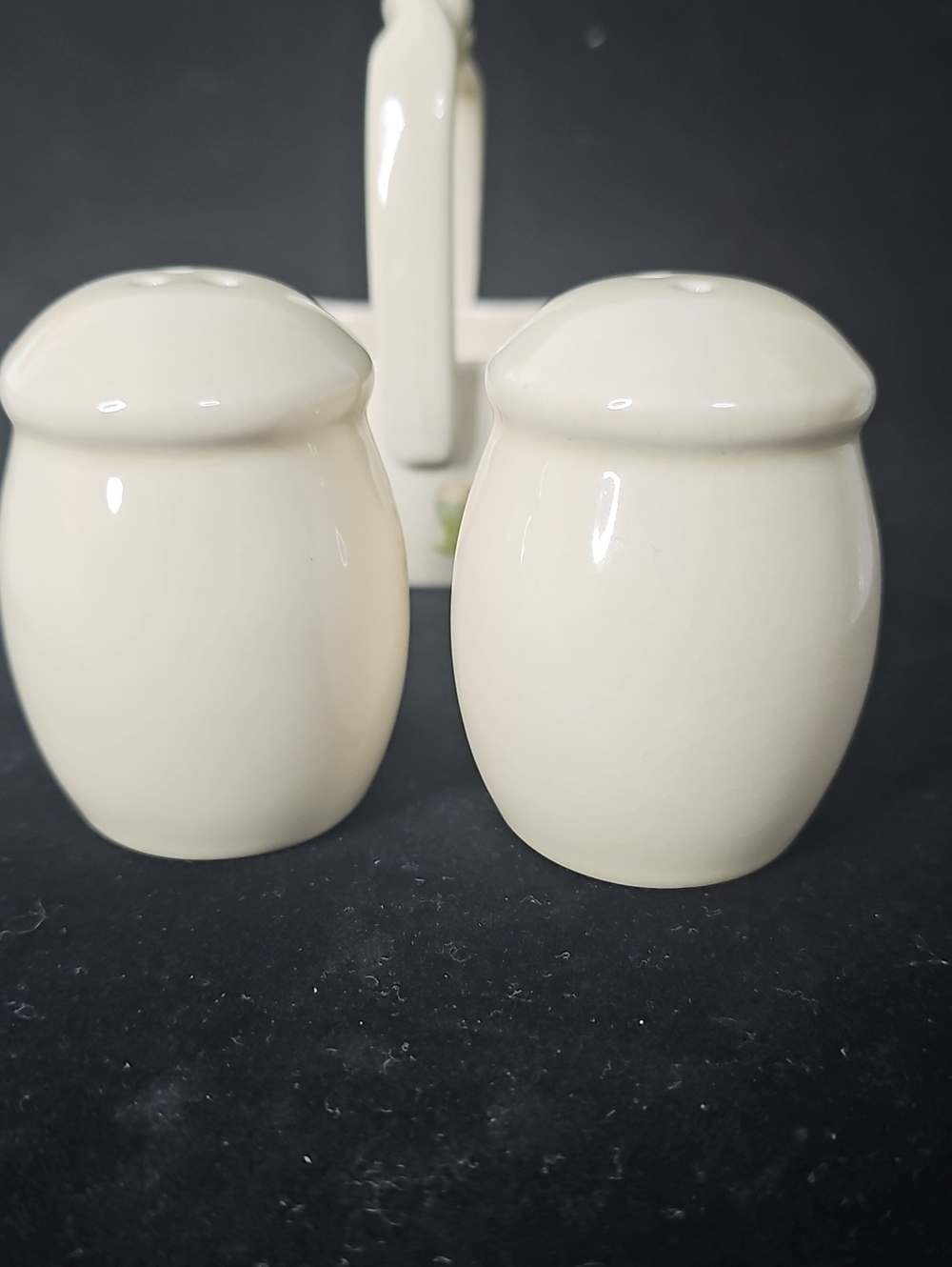 Ceramic Bunny Salt & Pepper Set with Basket - Picture 3 of 9